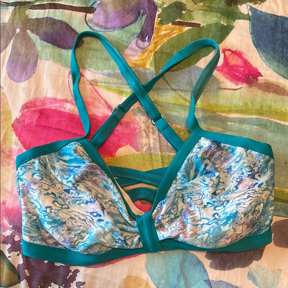 33d swim top